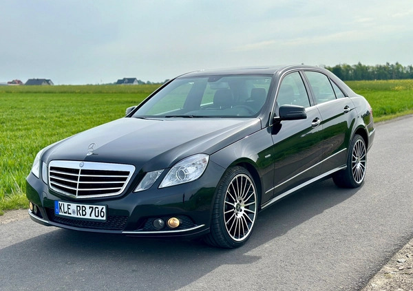 Mercedes-Benz Klasa E cena 42500 przebieg: 254900, rok produkcji 2010 z Chojnów małe 154